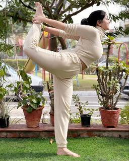 Iris Vatrana feet photo 19
