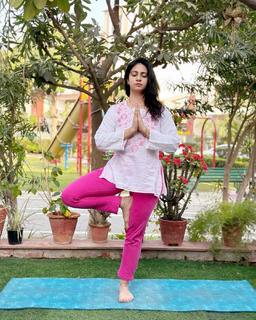Iris Vatrana feet photo 15