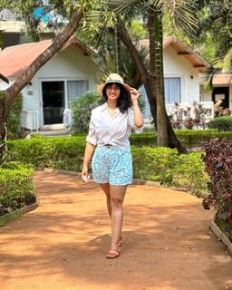 Iris Vatrana feet photo 4