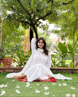 Iris Vatrana feet photo 2