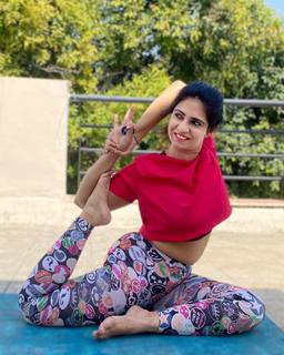 Iris Vatrana feet photo 14