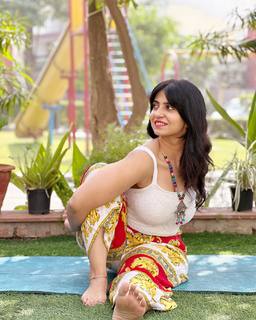 Iris Vatrana feet photo 14