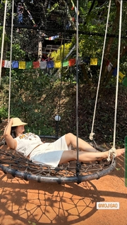 Iris Vatrana feet photo 2