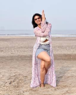 Iris Vatrana feet photo 19