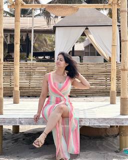 Iris Vatrana feet photo 8