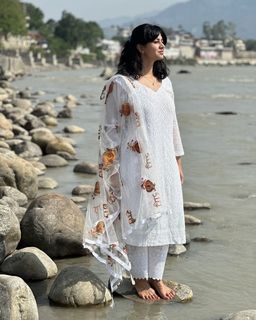 Iris Vatrana feet photo 17