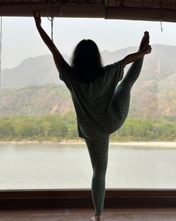 Iris Vatrana feet photo 17