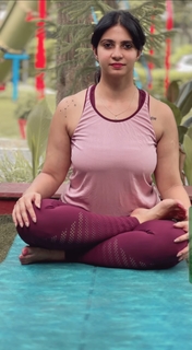 Iris Vatrana feet photo 3