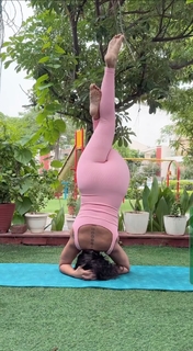 Iris Vatrana feet photo 10