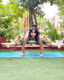 Iris Vatrana feet photo 16