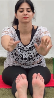 Iris Vatrana feet photo 12