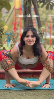 Iris Vatrana feet photo 20