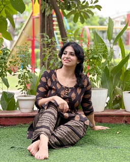 Iris Vatrana feet photo 13