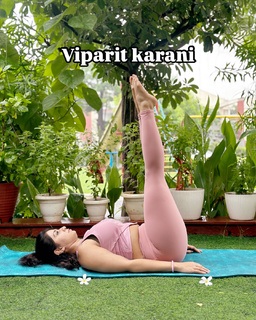 Iris Vatrana feet photo 1