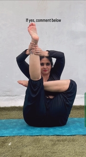 Iris Vatrana feet photo 1