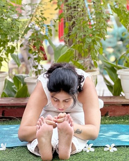 Iris Vatrana feet photo 11