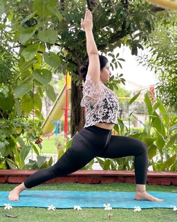 Iris Vatrana feet photo 2