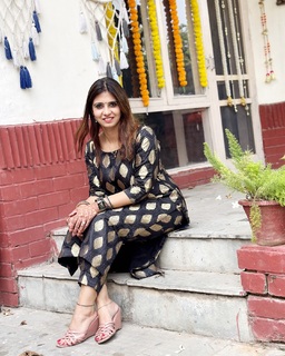 Iris Vatrana feet photo 12