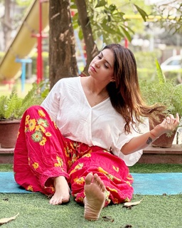 Iris Vatrana feet photo 13