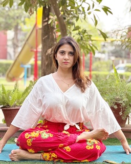 Iris Vatrana feet photo 7