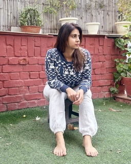 Iris Vatrana feet photo 8