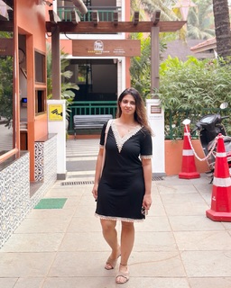Iris Vatrana feet photo 7