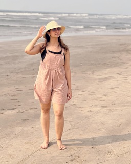 Iris Vatrana feet photo 6
