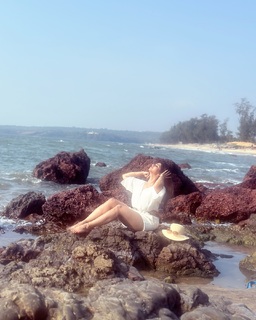 Iris Vatrana feet photo 5