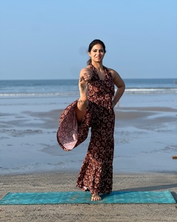 Iris Vatrana feet photo 13
