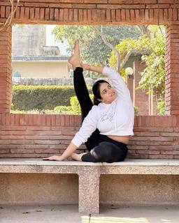 Iris Vatrana feet photo 17