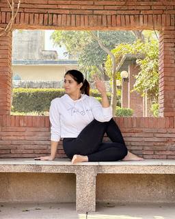 Iris Vatrana feet photo 14