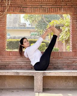 Iris Vatrana feet photo 11