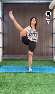 Iris Vatrana feet photo 7