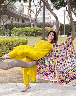 Iris Vatrana feet photo 11