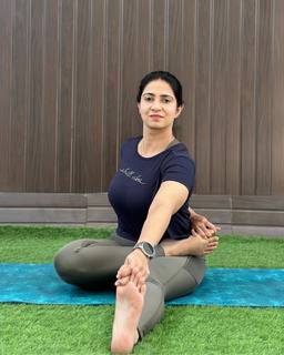 Iris Vatrana feet photo 9