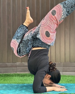 Iris Vatrana feet photo 3