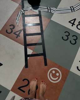 Iris Vatrana feet photo 7