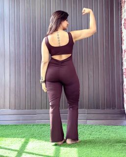Iris Vatrana feet photo 7