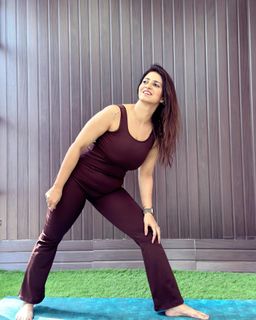 Iris Vatrana feet photo 3