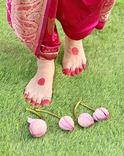 Iris Vatrana feet photo 12
