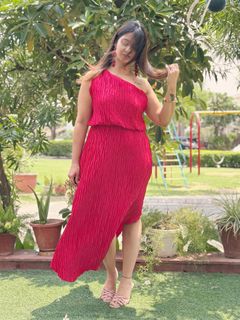 Iris Vatrana feet photo 4