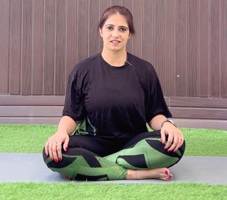 Iris Vatrana feet photo 1