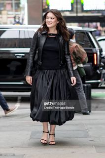 Isa Briones feet photo 12