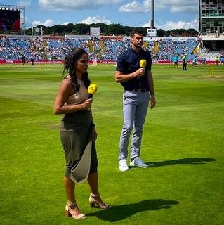 Isa Guha feet photo 11