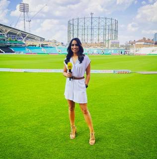 Isa Guha feet photo 10