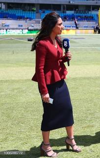 Isa Guha feet photo 8