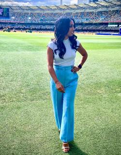 Isa Guha feet photo 12