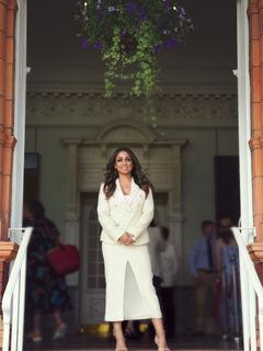 Isa Guha feet photo 2