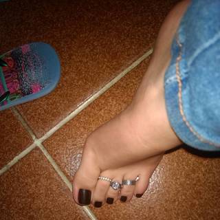 Isa Pes feet photo thumbnail