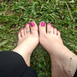 Isa Pes feet photo thumbnail